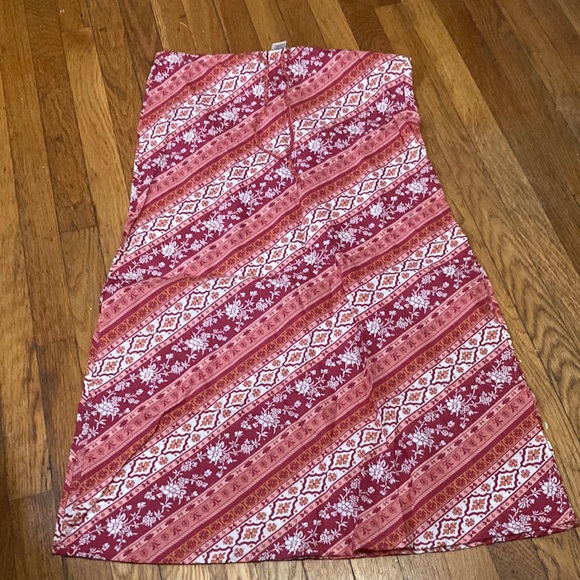 Old Navy Patterned Maxi Skirt Size 10 - Picture 1 of 3